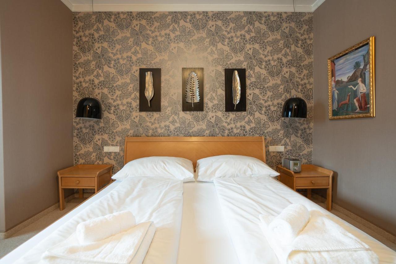 Apartment With A Balcony - 15 Min To City Center Viena Exterior foto