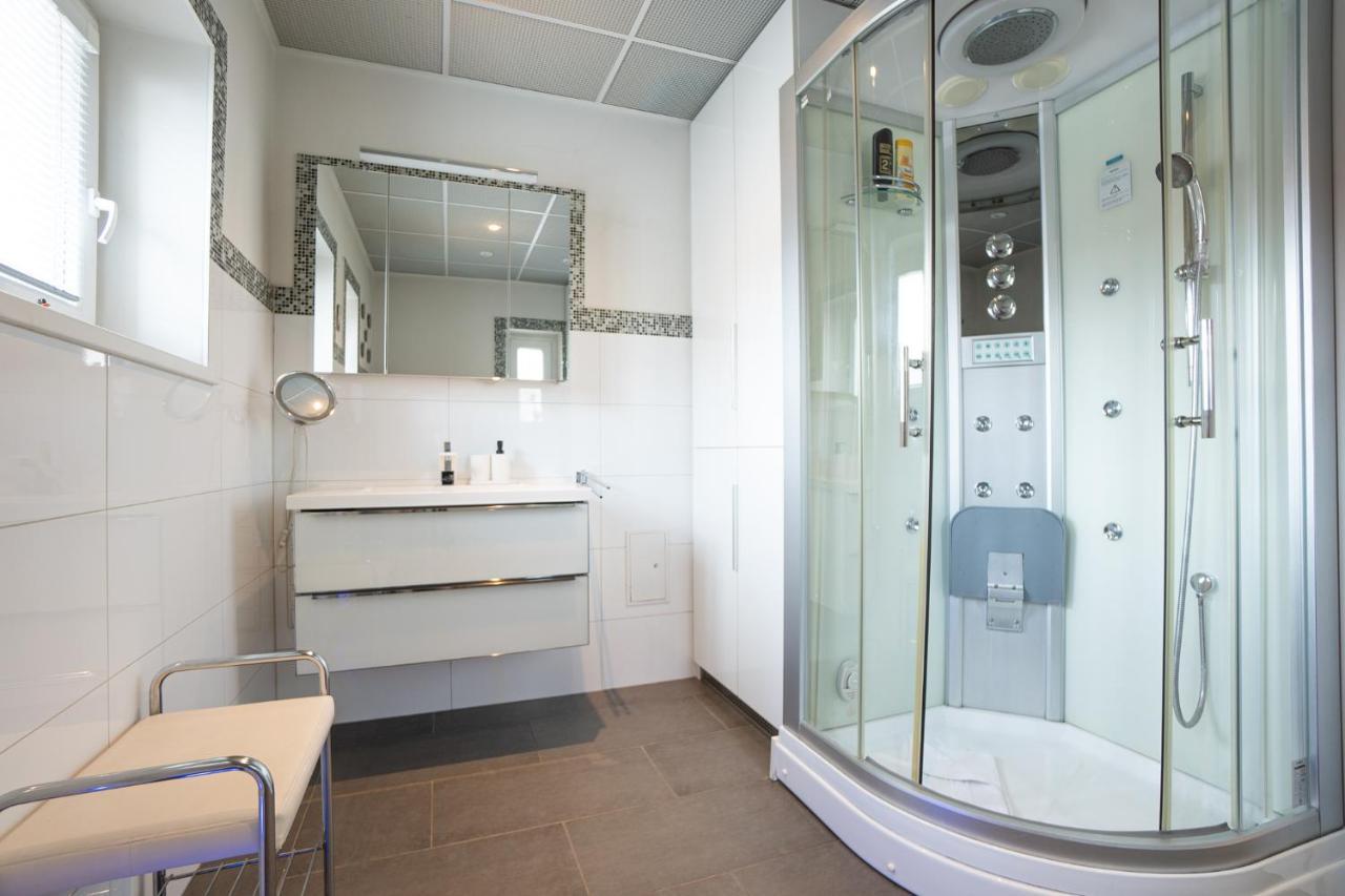 Apartment With A Balcony - 15 Min To City Center Viena Exterior foto