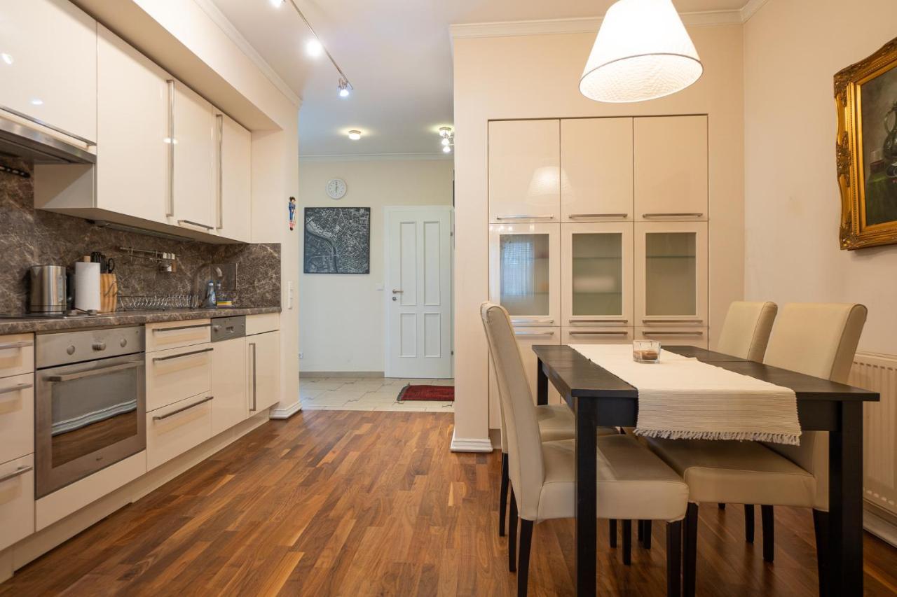 Apartment With A Balcony - 15 Min To City Center Viena Exterior foto
